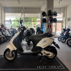piaggio zip 45km 4t 2v van 1e eigenaar BJ 2012 service+garantie