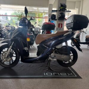 kymco new people s BJ 2023 VAN 1E EIGENAAR 45KM E5