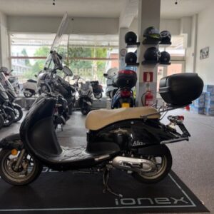 sym allo 25km 4T BJ 2010 super nette scooter!! retro model