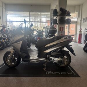 APRILLA SXR 45KM 4T BROM 4026KM!!