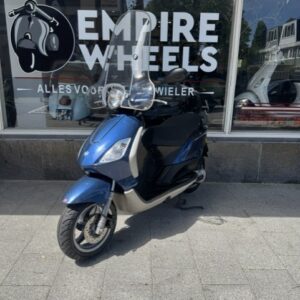 PIAGGIO FLY 25KM 4T IN ORIGINELE STAAT VAN 1E EIGENAAR